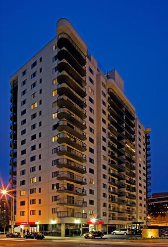 WASHINGTON REAL ESTATE INVESTMENT TRUST THE PARAMOUNT