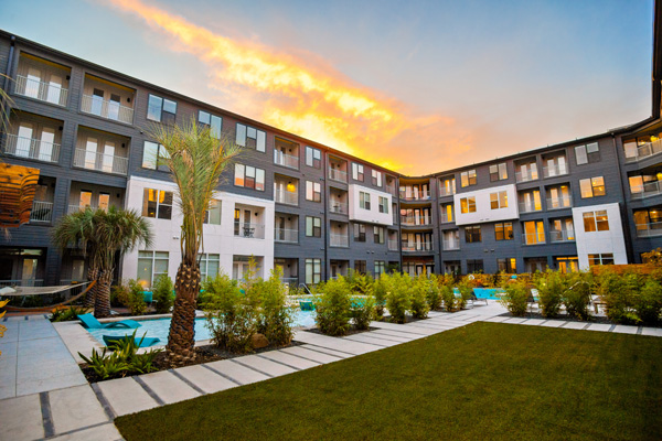 Austin - Elan East 3