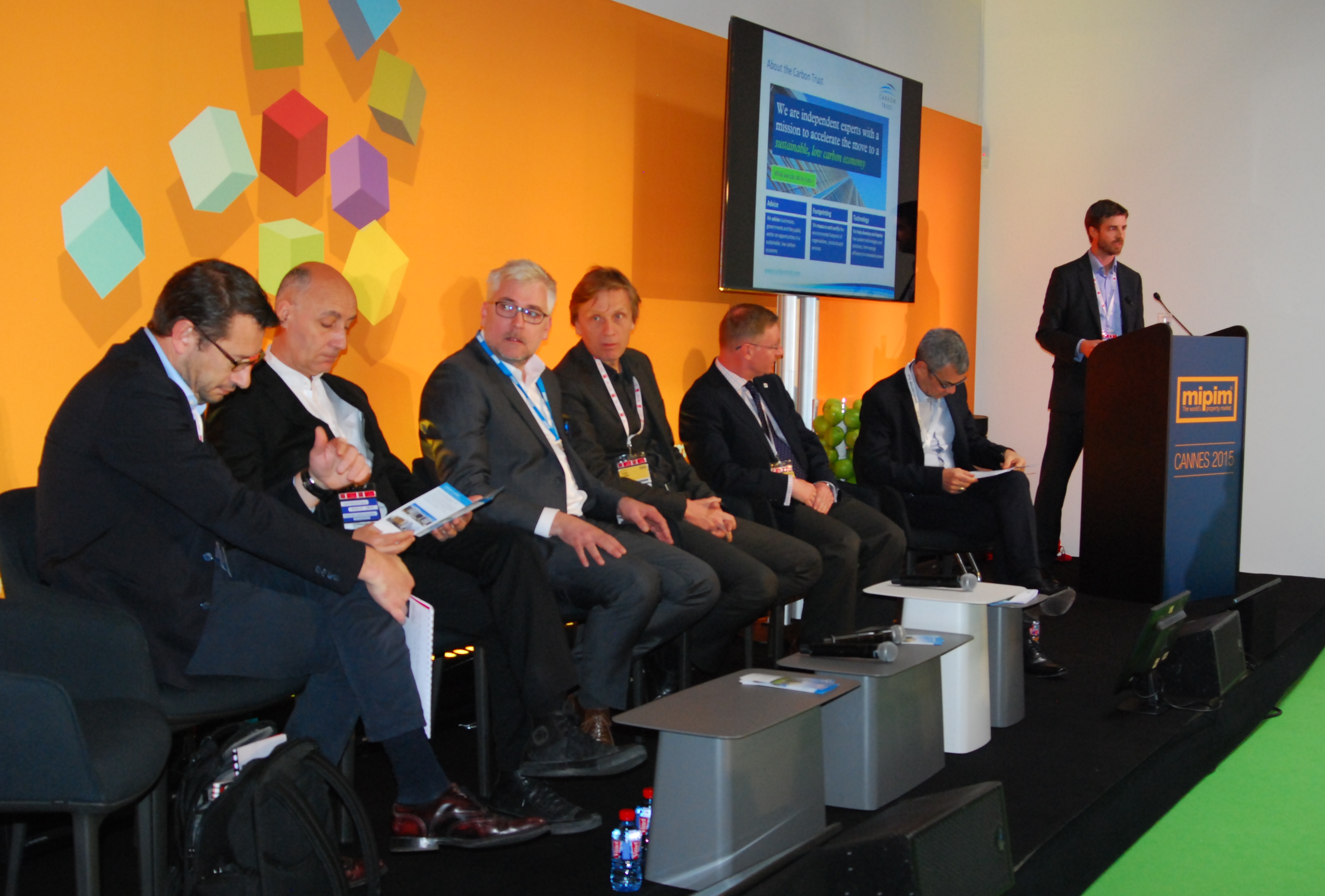 Left to right: Olivier Barry – Vice President – Eurhonet; Nicolas Michelin – Architect – A/NM/A; Henrik Meyer-Hoffmann – Real Estate Expert, Architect – BASF; Thilo Cunz – Senior Manager Asia/Europe – LUWOGE Consult; Geoffrey Palmer– Director – Grontmij (Energy, Planning and Design); David Partridge – Managing Partner – Argent; Bruno Gardner, Managing Director, Low Carbon Workplace