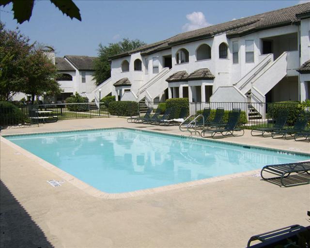 Hyperion Apartments - San Antonio - CNC
