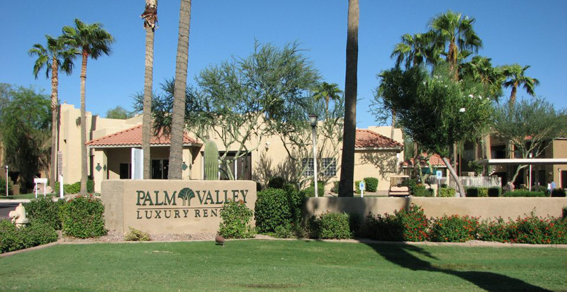 Palm-Valley-Front