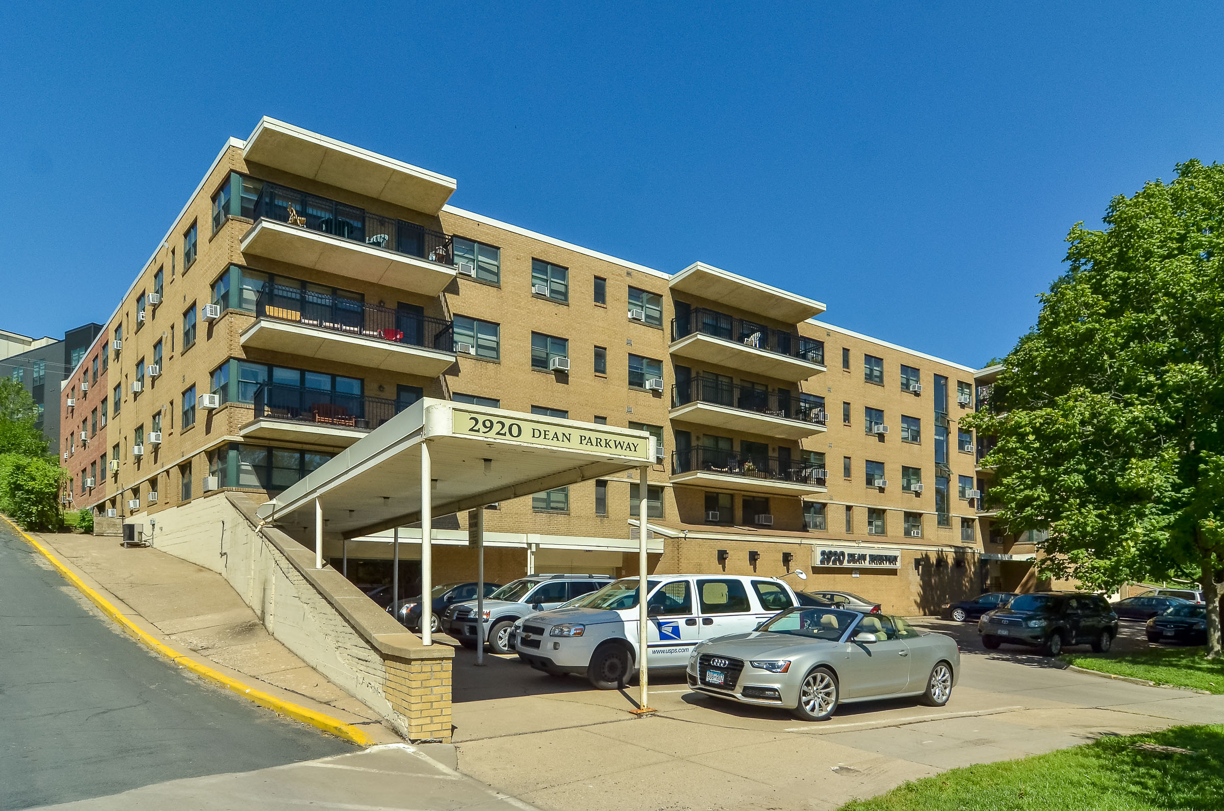 2920 DeanParkway
