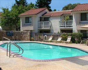 Stone Creek Apartments