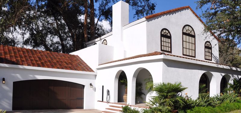 Tesla-tuscan-roof