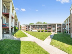 Breckenridge Plaza