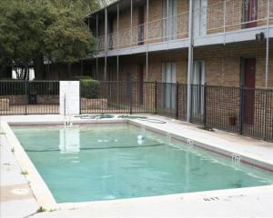French Colony in Dallas