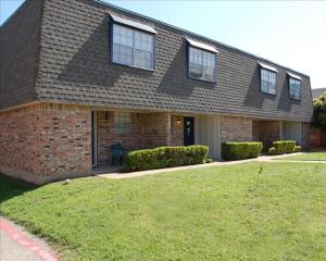 Northridge Court Apartments in Cleburne, Texas
