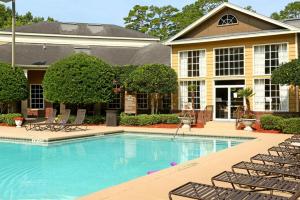 Jackson Square Apartments