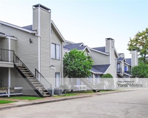 Woodside Lane Apartments in Dallas