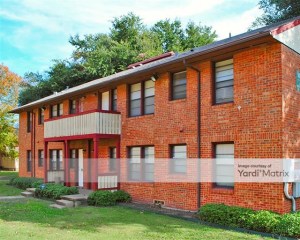 Wynnewood Gardens in Dallas