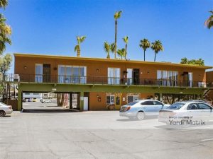 Cambridge Court Apartments in Phoenix, Ariz.