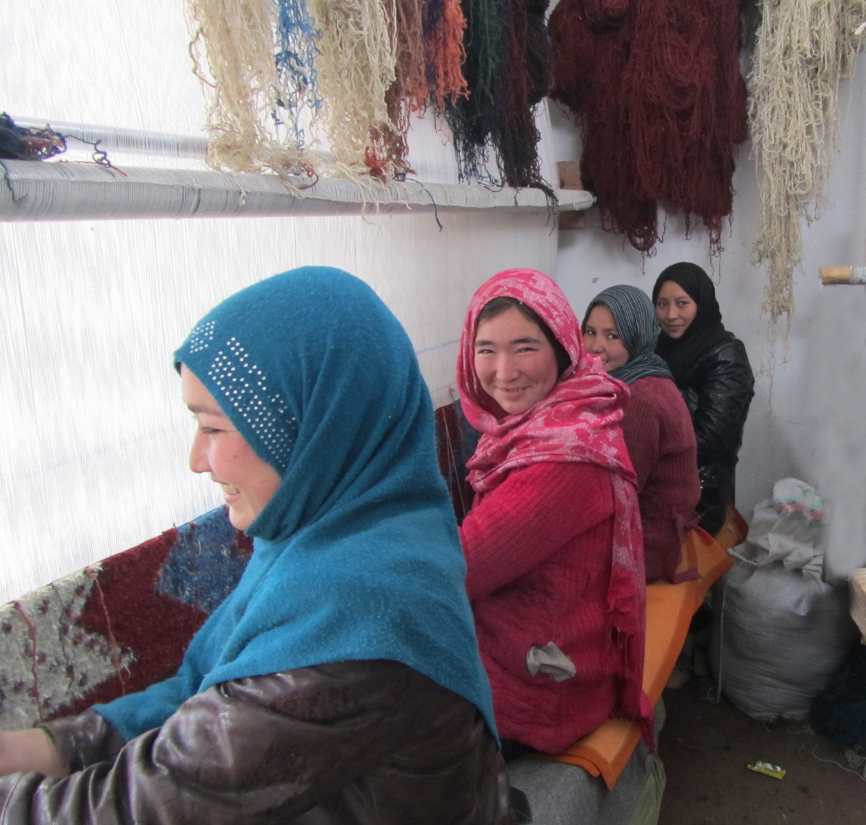 smallHappy Weavers Bamyan