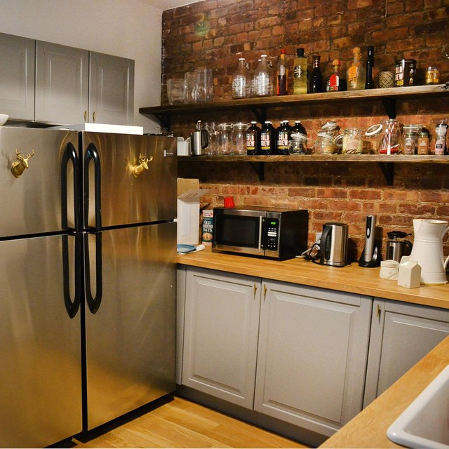 Exposed brick wall in a kitchen Photo: We Are Social/Flickr