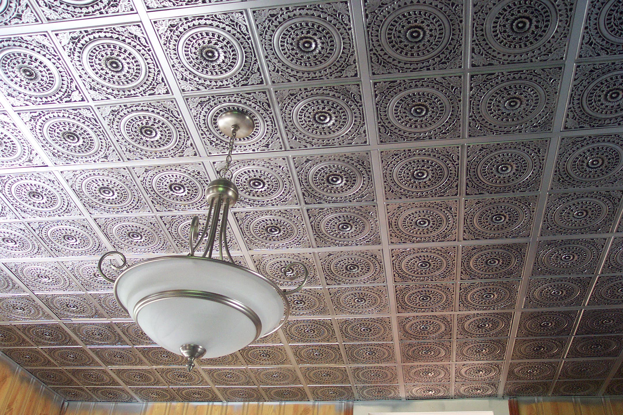 Brushed nickel ceiling Photo: Talissa Decor/Flickr