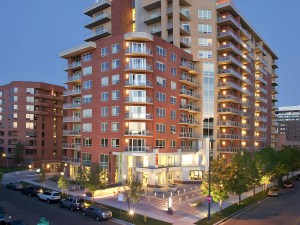 New York Life Insurance Co. provided acquisition financing for the pur. The Seasons of Cherry Creek Image courtesy of Broe Real Estate Group