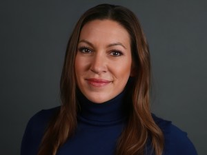 Jennifer Rowe