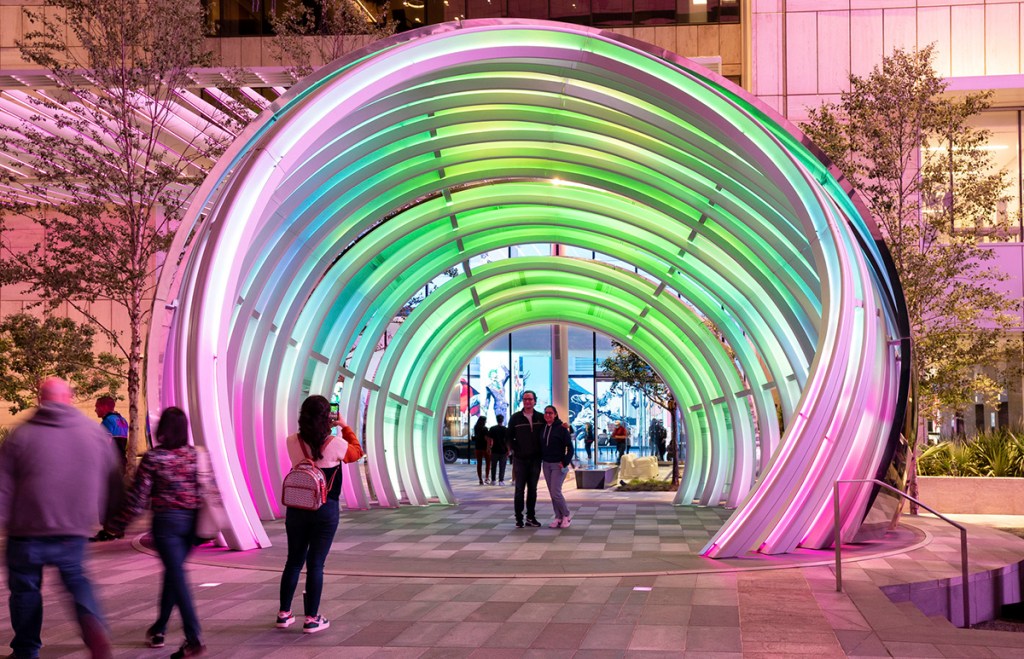 The creation of the AT&T Discovery District in downtown Dallas transformed the AT&T headquarters into a mixed-use destination. The urban campus includes retail, dining and offices and provides free public Wi-Fi. Photo by Grant Gray, image courtesy of Gensler
