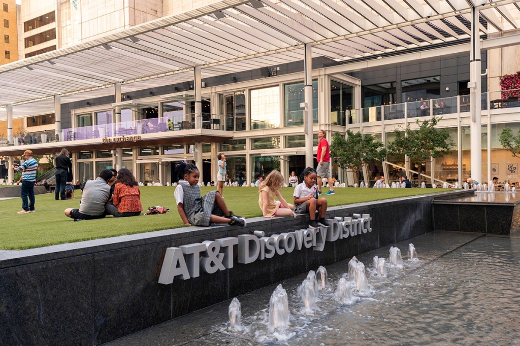 The creation of the AT&T Discovery District in downtown Dallas transformed the AT&T headquarters into a mixed-use destination. The urban campus includes retail, dining and offices and provides free public Wi-Fi. Photo by Grant Gray, image courtesy of Gensler
