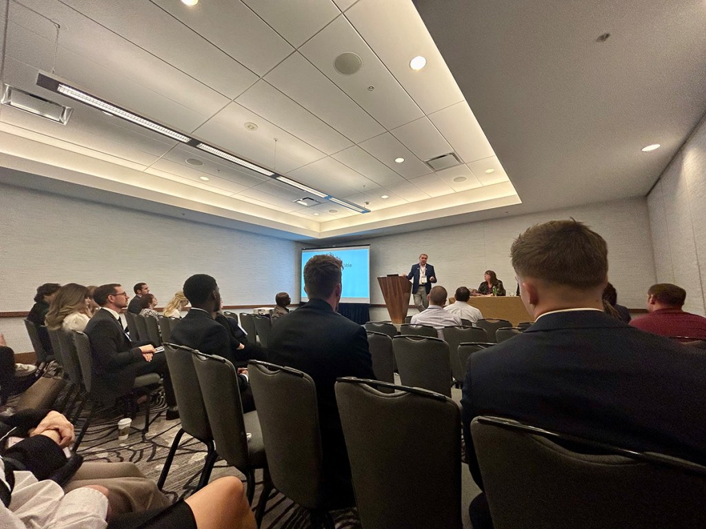 Picture of audience at the IREM 2024 Global Summit education session