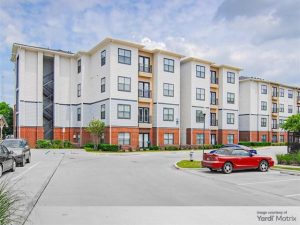 Exterior shot of Midtown 905, a student housing community in Denton, Texas, in the Dallas area.