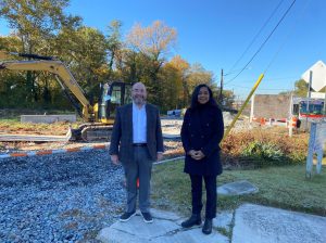 Kaiser Permanente Director of Community Health George Leventhal (right) and Sowing Empowerment & Economic Development President Lisa Butler-McDougal (left)