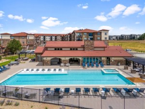 Exterior shot of Aventine Littleton in Highlands Ranch, Colo.