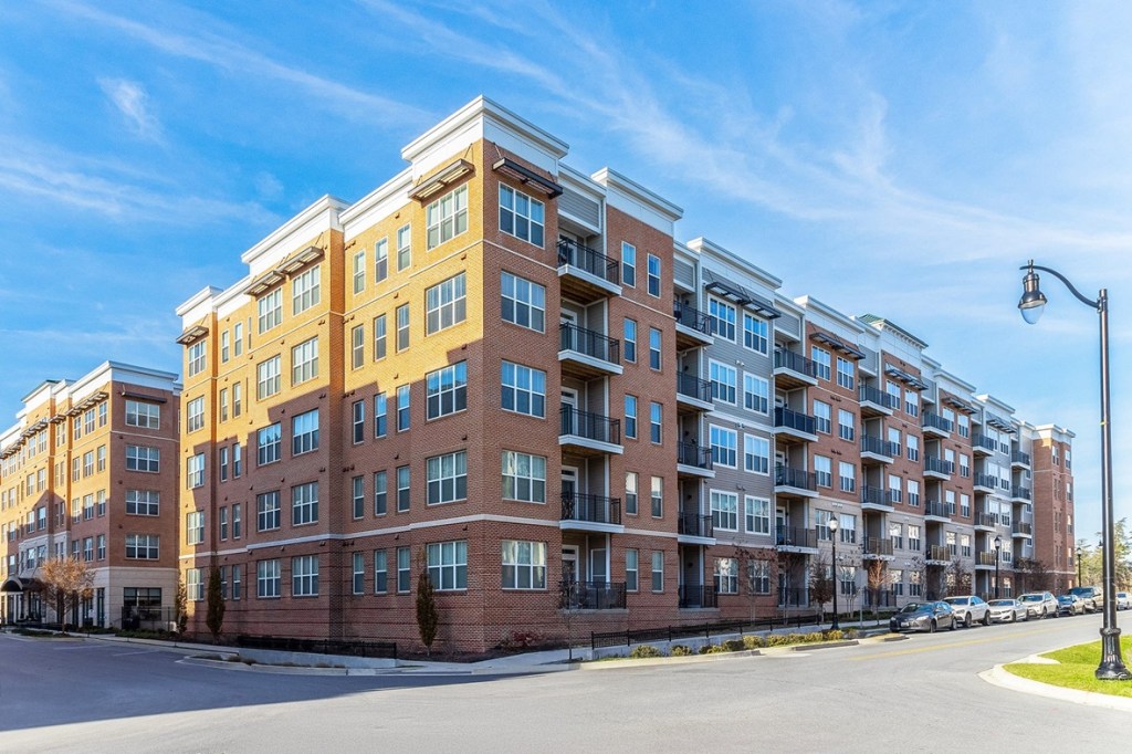 Dartmoor Place at Oxford Square