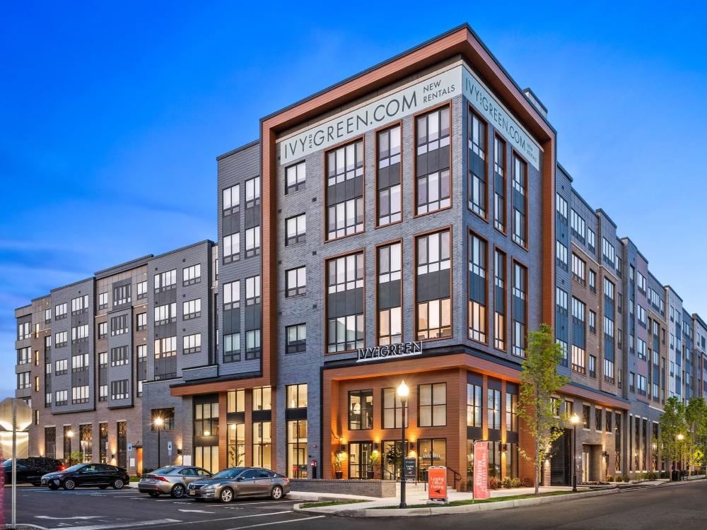 Exterior shot of Ivy and Green in Hackensack, N.J.