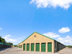 Exterior shot of one of the eight self storage assets in the greater Memphis portfolio consisting of 3,999 units across 487,000 square feet.