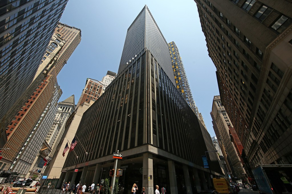 With their acquisition of 55 Broad Street, Metro Loft and Silverstein Properties are betting on the NYC Financial District’s popularity as a vibrant residential neighborhood. Image by Joe Woolhead