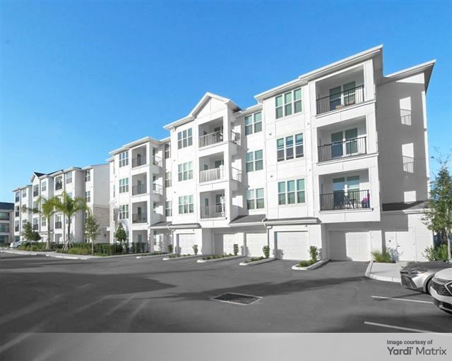 Exterior shot of Altis Grand Suncoast, a multifamily community in Tampa, Fla.