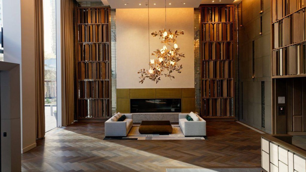 The Sinclair brand resides in a striking building originally designed by Pritzker Award winning architect I.M. Pei. Todd Interests and Dallas architect HKS preserved the original 30-foot lobby height and replaced solid walls with curtain wall to bring in natural light. Image courtesy of Todd Interests