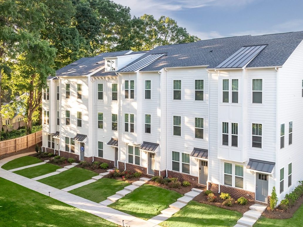 HARMON Five Points in Cahrlotte, N.C., one of Crescent's BTR communities