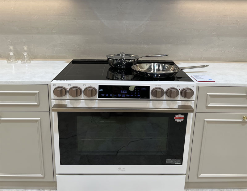 Photo of white LG Range at Kitchen and Bath Show 2025. Image by Diana Mosher