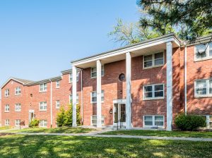 A photo of the Colonial, a 258-unit property built in 1967.