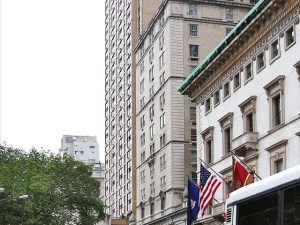 Exterior shot of 800 Fifth Ave. in Manhattan, N.Y., a multifamily property acquired by Naftali Group with plans for a condominium redevelopment.