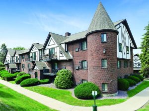 A photo of Royal Crest Estates, a 473-unit property located in Marlborough, Mass