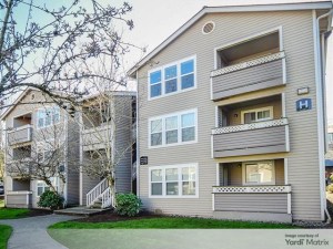Exterior shot of Archstone Redmond Lakeview, a property in Redmond, Wash., that TruAmerica Multifamily acquired from AvalonBay last month.