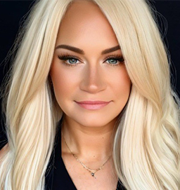 headshot of Jess Carpentier