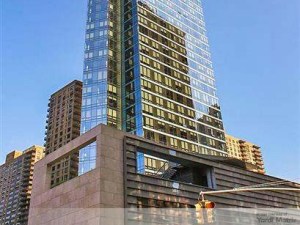 Exterior shot depicting AIRE, a luxury multifamily property in Manhattan, N.Y.