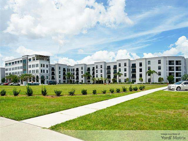 Exterior shot of West End at City Walk, a multifamily property in Fort Myers, Fla.