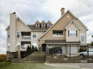 Exterior shot of The Reserve at Glenbridge, a community in Cincinnati.