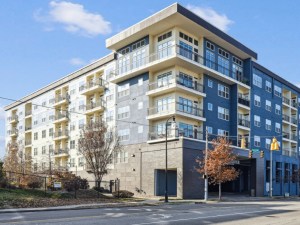 Exterior shot of 909 Flats, a community in Nashville, Tenn.