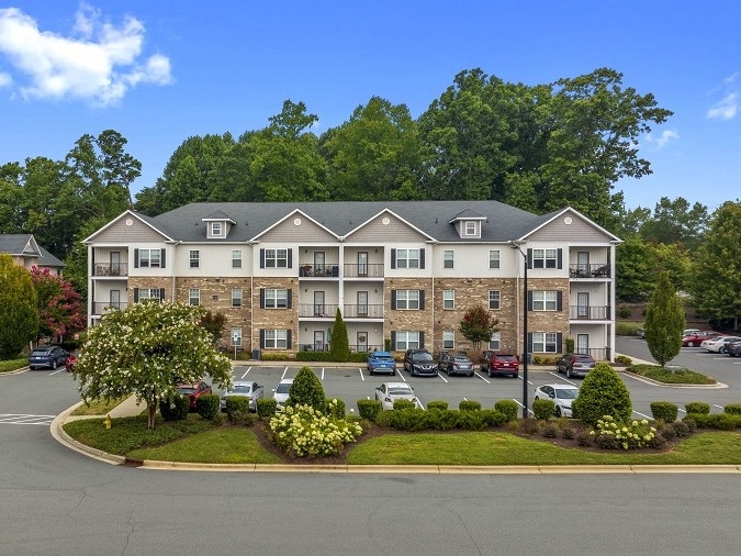 Exterior shot of Retreat at the Park, a Burlington, N.C., community.
