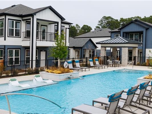 Exterior shot of Soltera Rolling Pines, a 109-unit BTR community in Conroe, Texas.