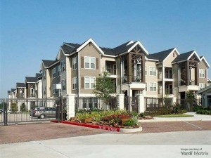 Exterior shot of Elite 99 West, a Katy, Texas, property.