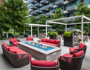 ONE333 Chicago Outdoor space