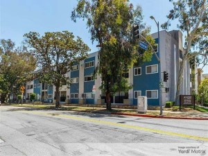 Exterior shot of Axiom Westwood, a student housing portfolio in Los Angeles.