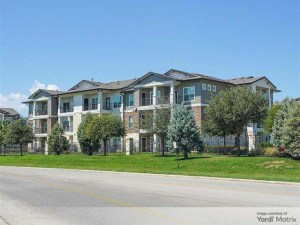 Exterior shot featuring one of Adair Onion Creek's buildings in Austin, Texas.
