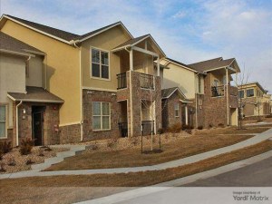 Exterior shot of Prairie Creek Apartments, a community in Lenexa, Kan.